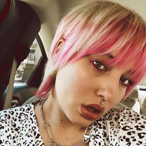 Meet your Posher, Nicole